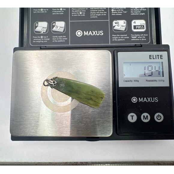 Vintage Mid-Century Modern Nephrite Jade Pendant - Picture 6 of 7